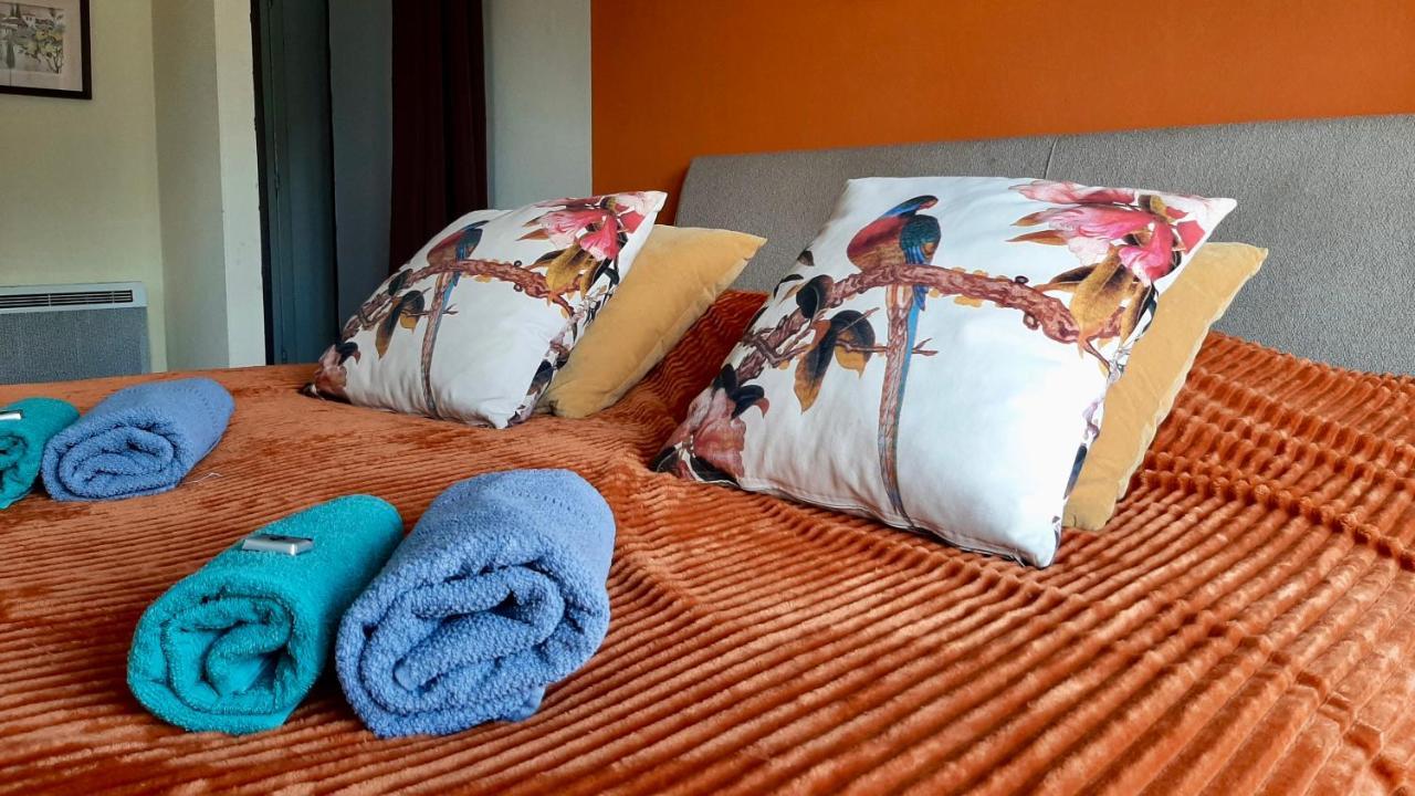 B&B Les Ecoliers Cherain Ngoại thất bức ảnh