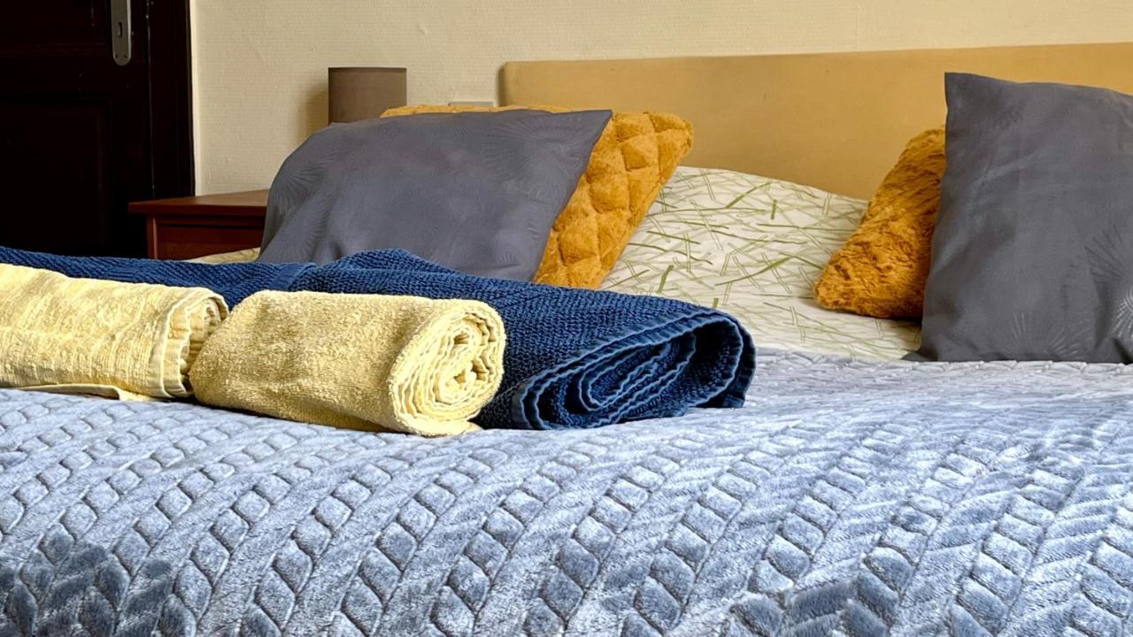 B&B Les Ecoliers Cherain Ngoại thất bức ảnh