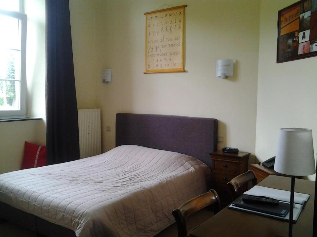 B&B Les Ecoliers Cherain Phòng bức ảnh